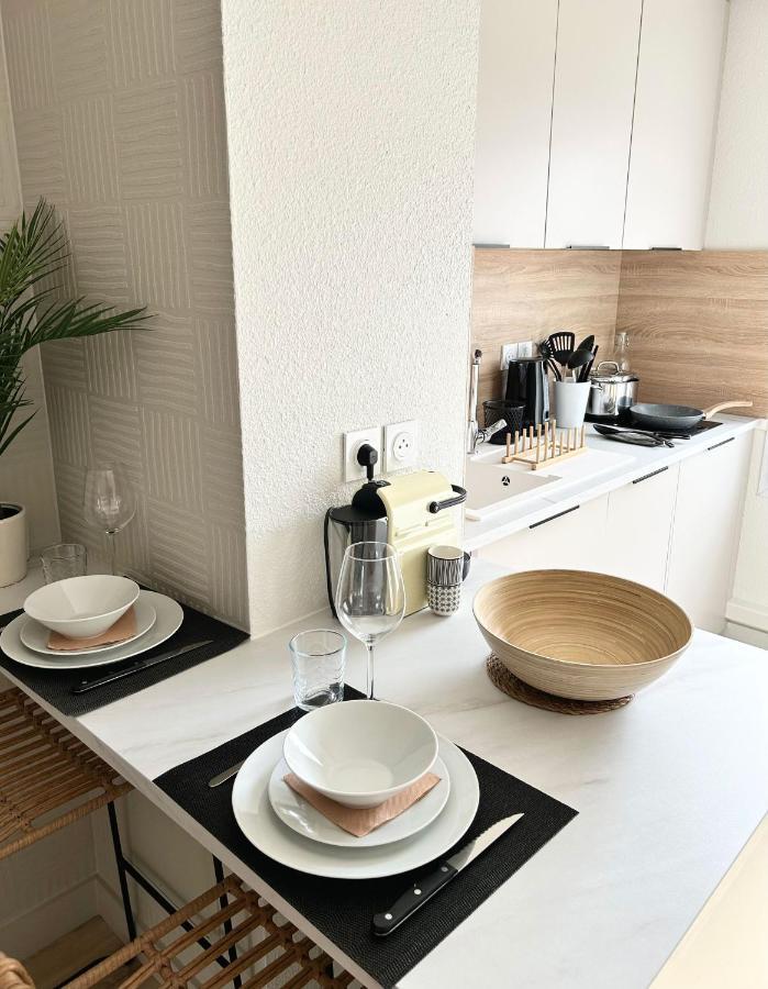 Apartament Modern 1 Bdr + Balcony + Free Parking + Ac + Pool L'Isle-d'Abeau Zewnętrze zdjęcie